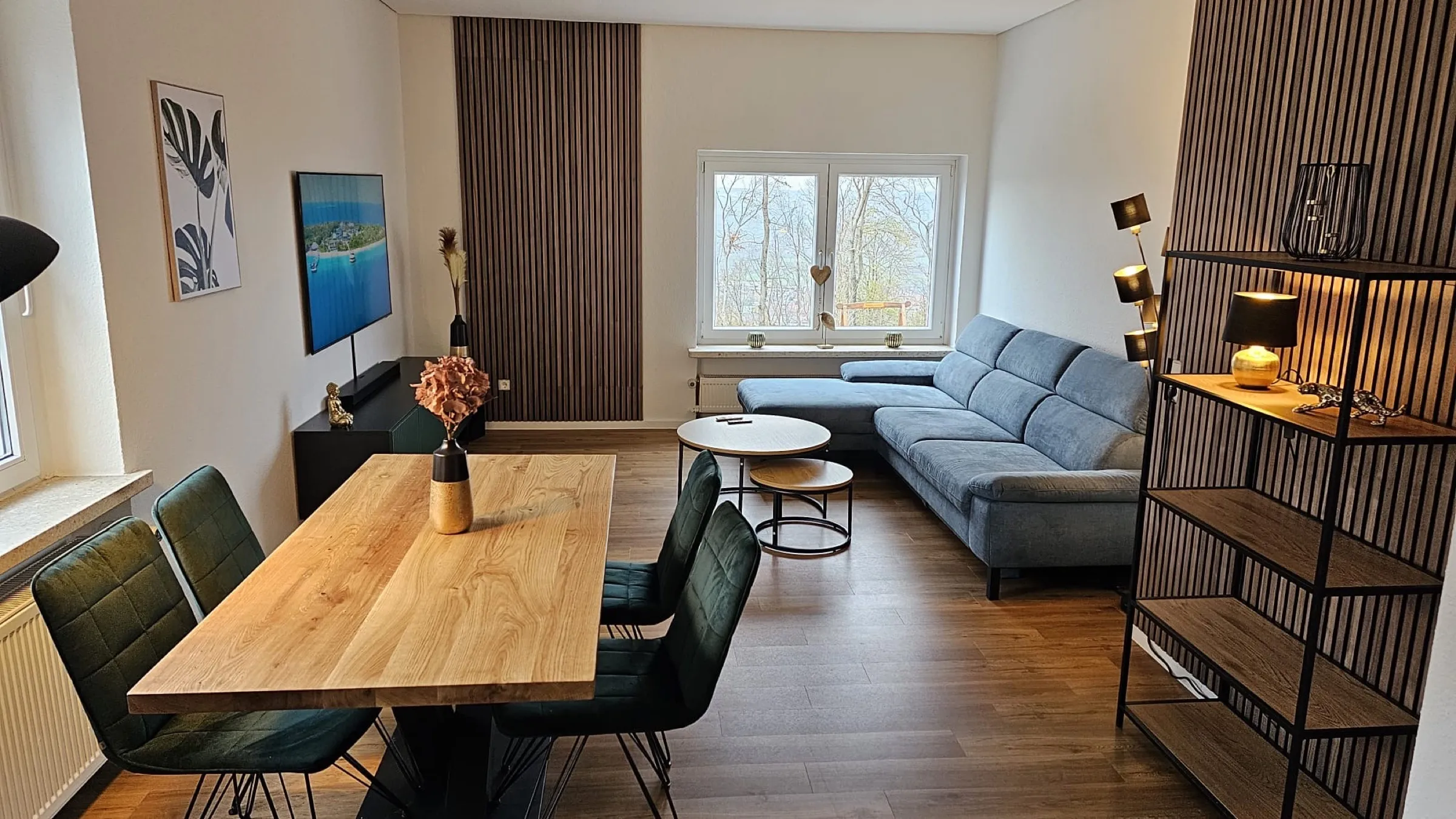 Helle, moderne Hochzeits-Suite mit Wohnbereich am Wieterturm
